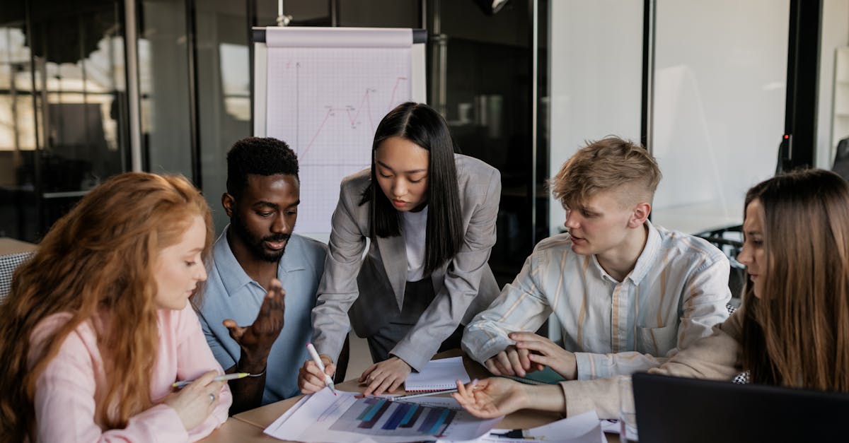 如何使用SEO在无线电和电视广告中进行声名